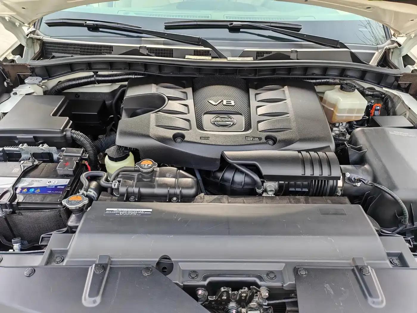 Nissan Patrol 2018 5.6L Standard Edition — миниатюра 23