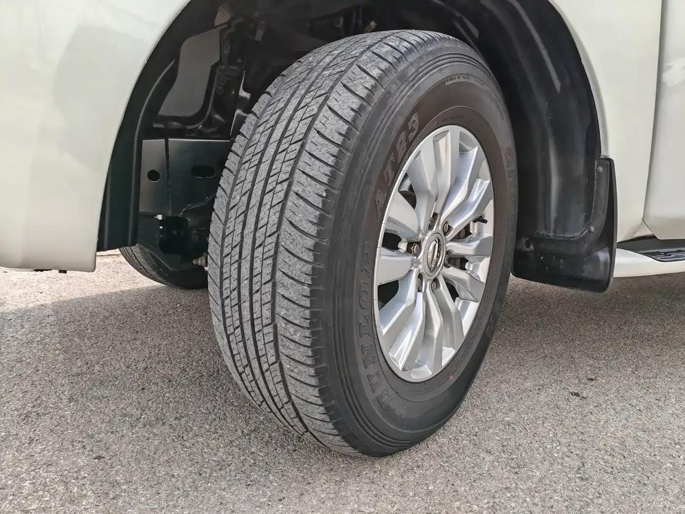 Nissan Patrol 2018 5.6L Standard Edition — миниатюра 26