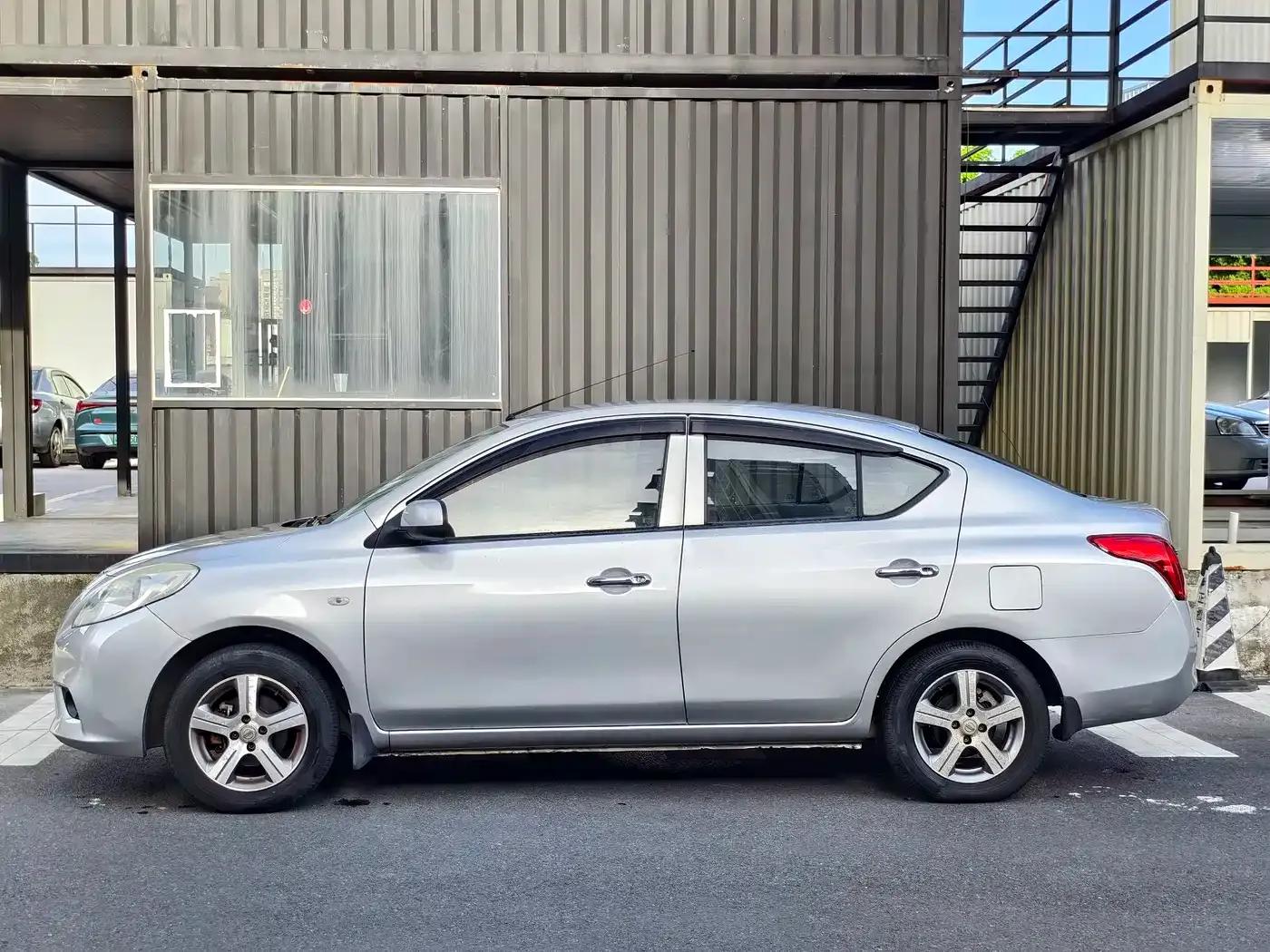 Nissan Sunny 2011 1.5XE CVT Comfort Edition — миниатюра 7