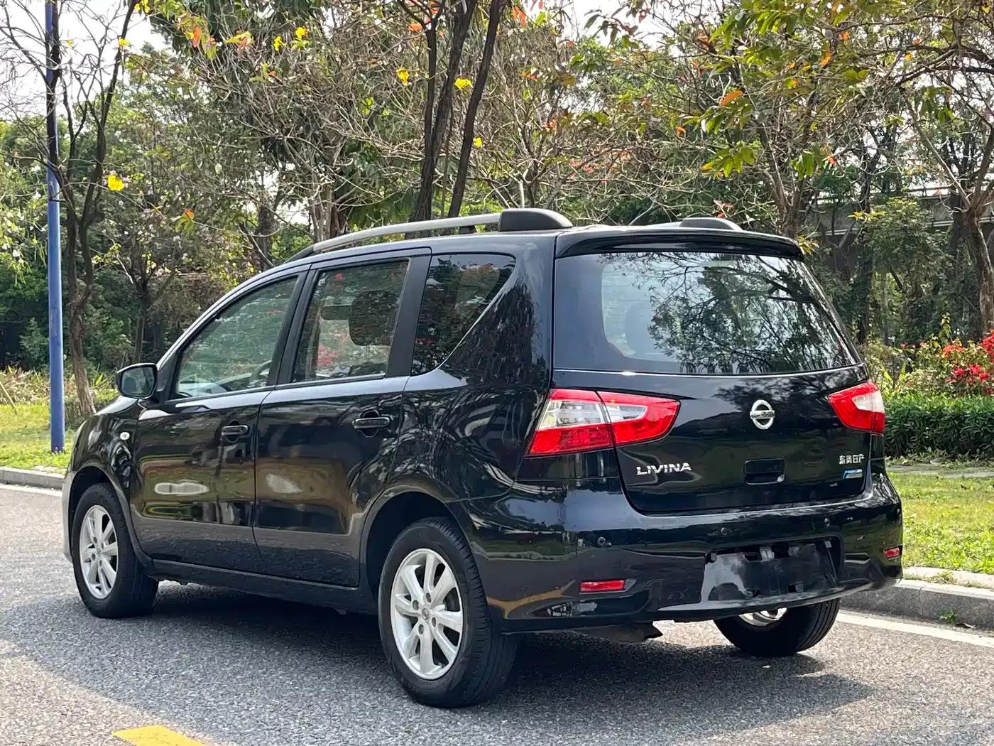 Nissan Livina 2013 1.6XE CVT Comfort Edition — миниатюра 11