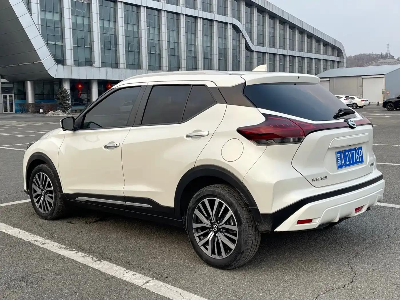 Nissan Kicks 2021 1.5L XV CVT Smart Luxury Edition — миниатюра 12