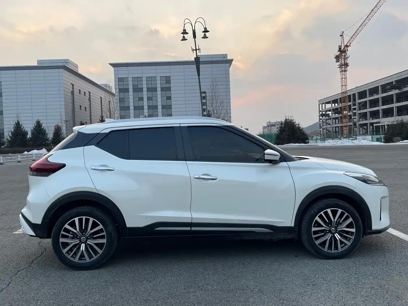 Nissan Kicks 2021 1.5L XV CVT Smart Luxury Edition — миниатюра 14