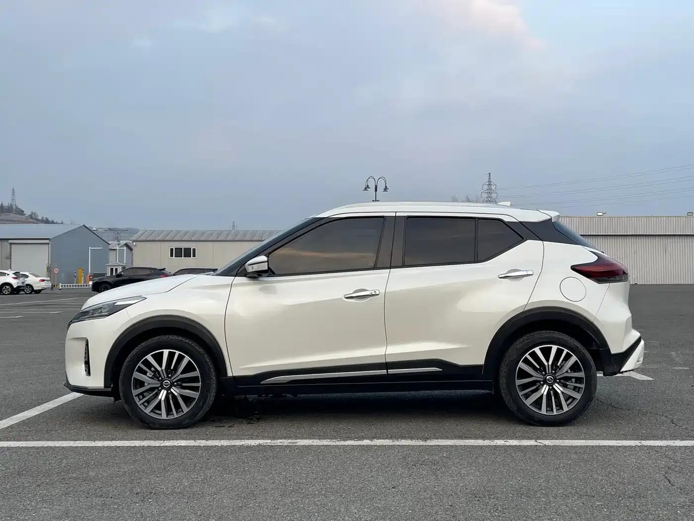 Nissan Kicks 2021 1.5L XV CVT Smart Luxury Edition — миниатюра 17