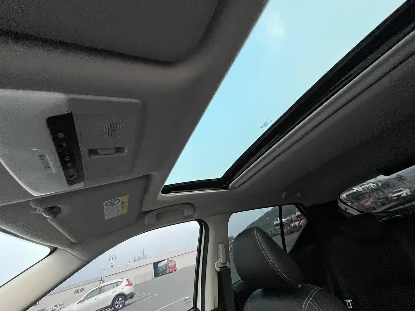 Nissan Kicks 2021 1.5L XV CVT Smart Luxury Edition — миниатюра 27