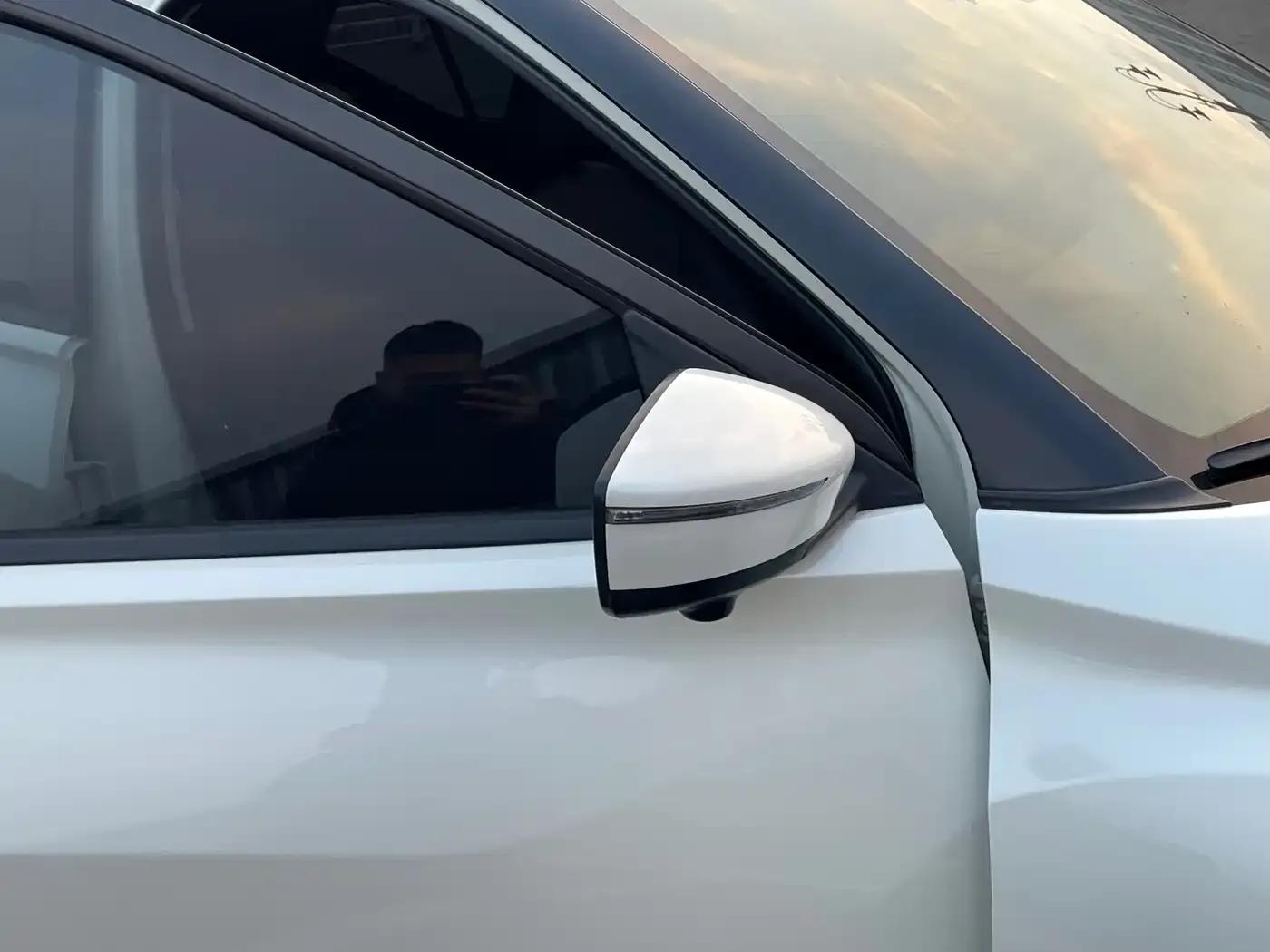Nissan Kicks 2021 1.5L XV CVT Smart Luxury Edition — миниатюра 5