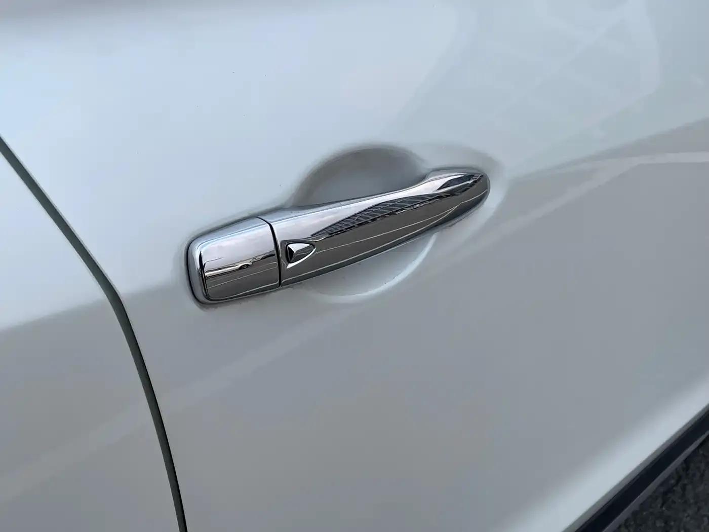 Nissan Kicks 2021 1.5L XV CVT Smart Luxury Edition — миниатюра 6