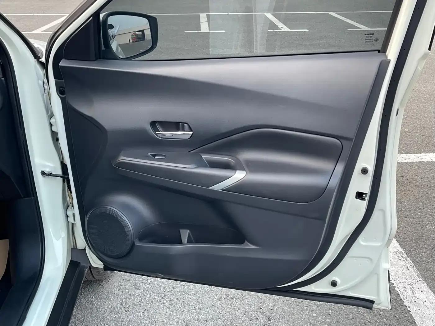 Nissan Kicks 2021 1.5L XV CVT Smart Luxury Edition — миниатюра 7