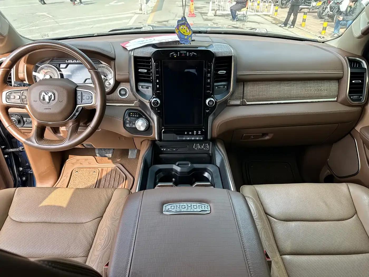 RAM Trucks 2020 5.7L Automatic — миниатюра 12