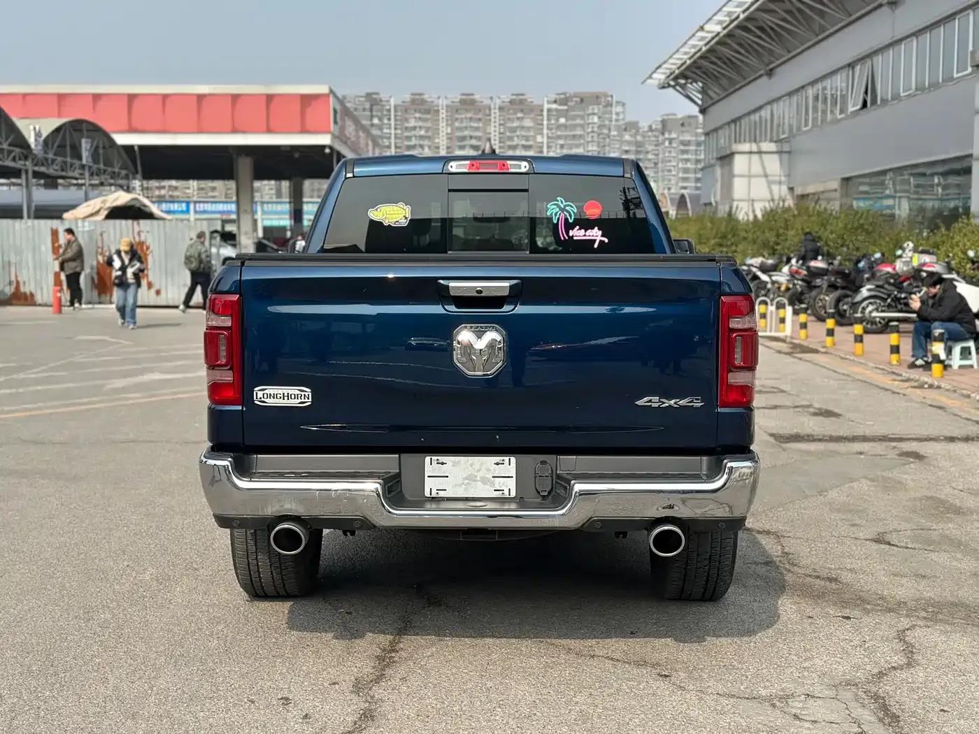 RAM Trucks 2020 5.7L Automatic — миниатюра 7