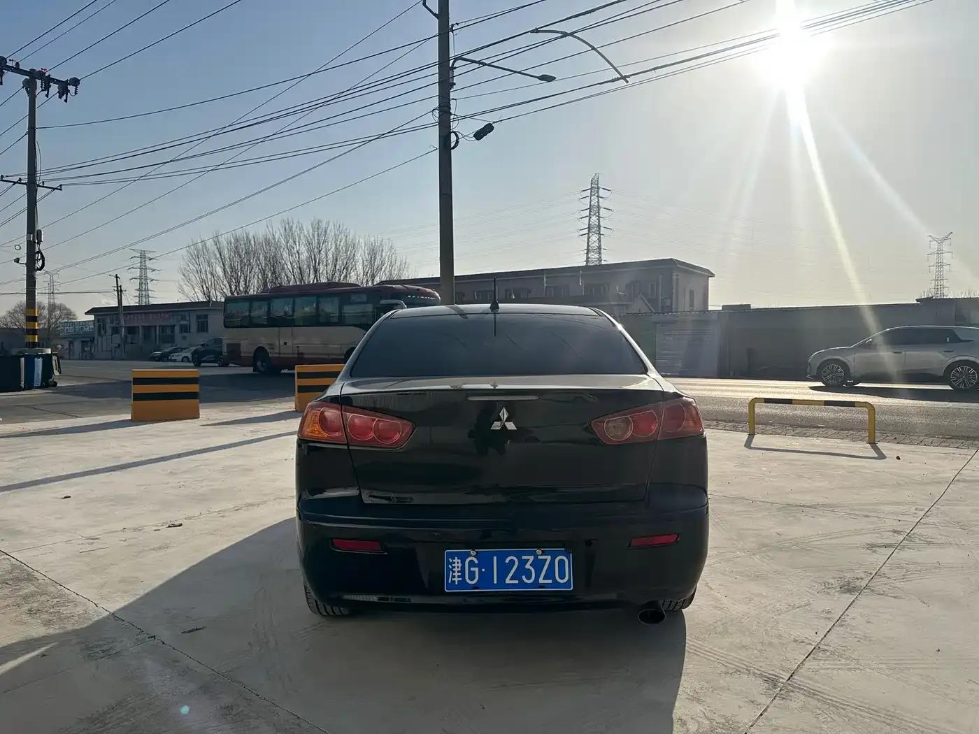 Lancer EX 2011 Luxury Edition 1.8L CVT Limited Edition — миниатюра 8