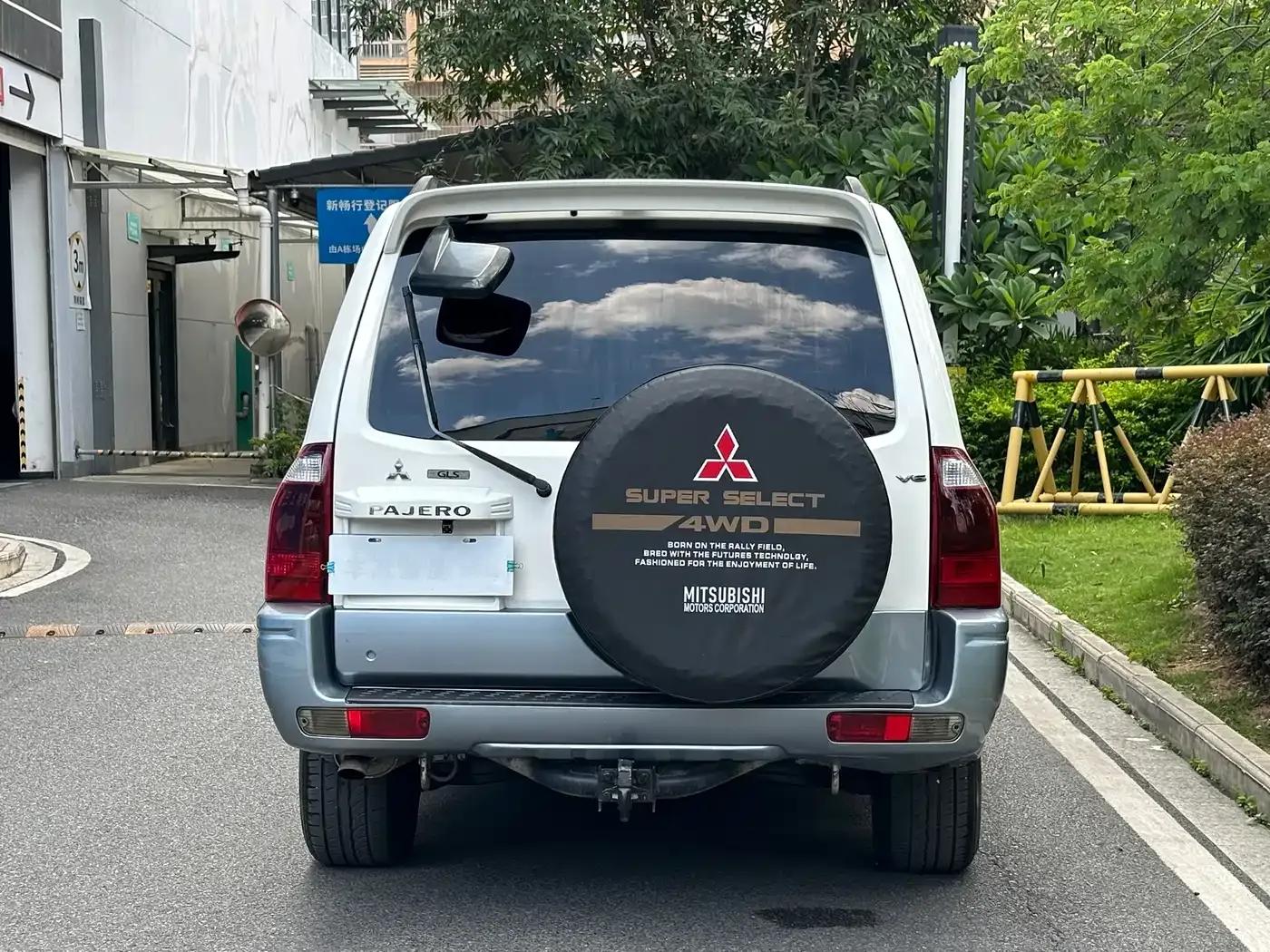 2006 Pajero 3.0L AT GLS — миниатюра 14