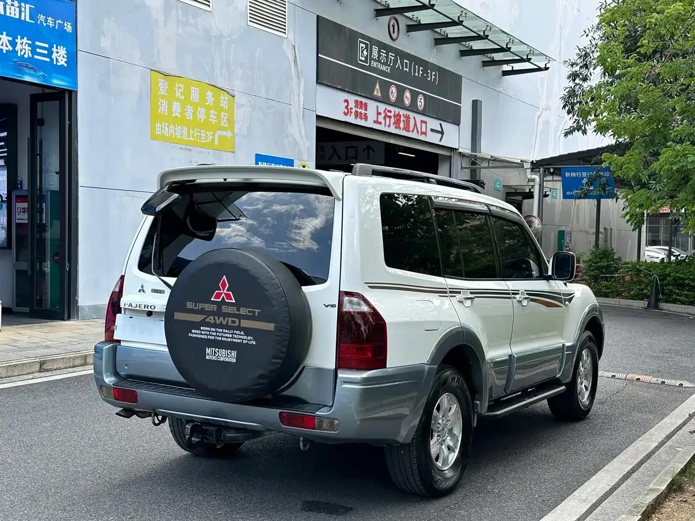 2006 Pajero 3.0L AT GLS — миниатюра 15