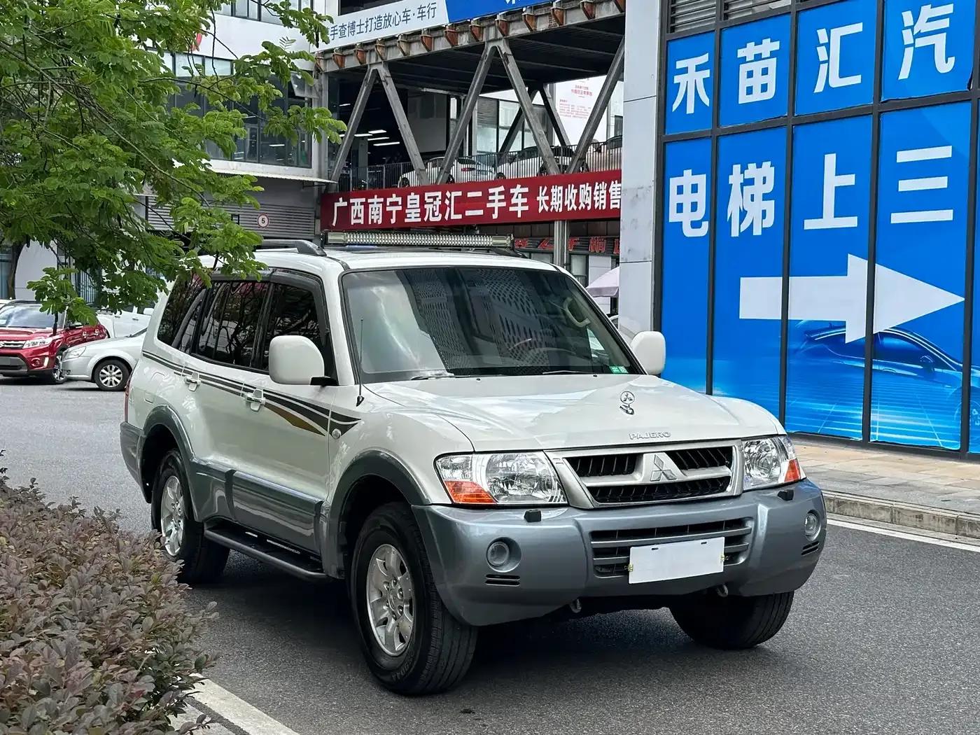 2006 Pajero 3.0L AT GLS — миниатюра 3