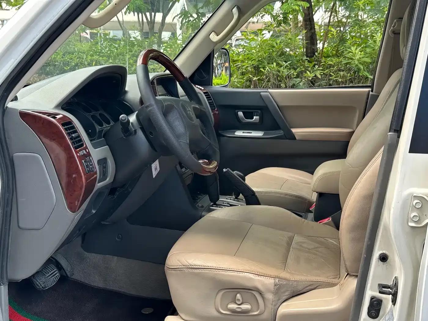 2006 Pajero 3.0L AT GLS — миниатюра 5
