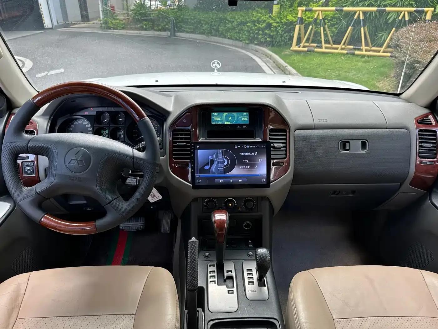2006 Pajero 3.0L AT GLS — миниатюра 6