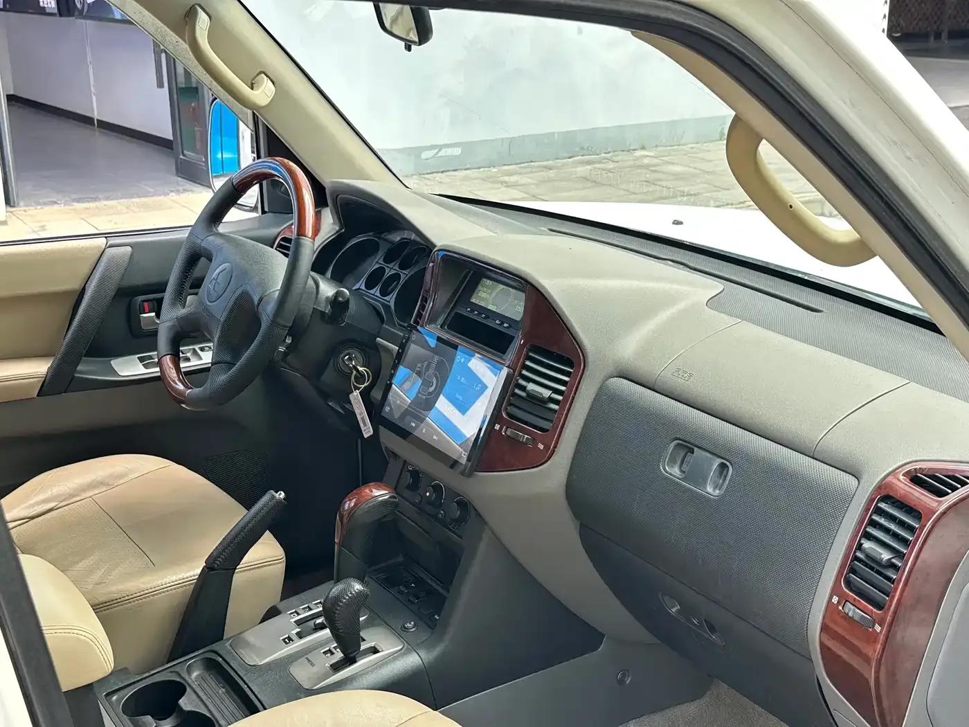 2006 Pajero 3.0L AT GLS — миниатюра 7