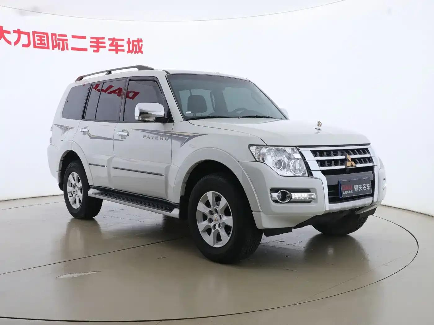 2022 Pajero V93 (Imported) 3.0L Middle East Version — миниатюра 3
