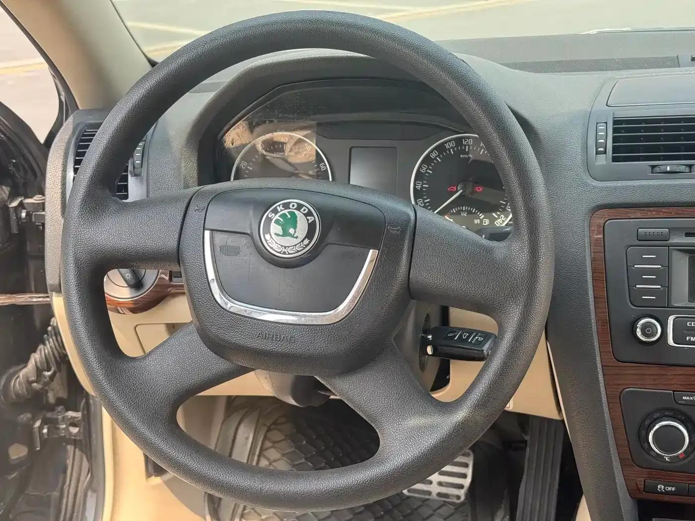 Octavia 2013 1.8TSI DSG Elegant Edition — миниатюра 24
