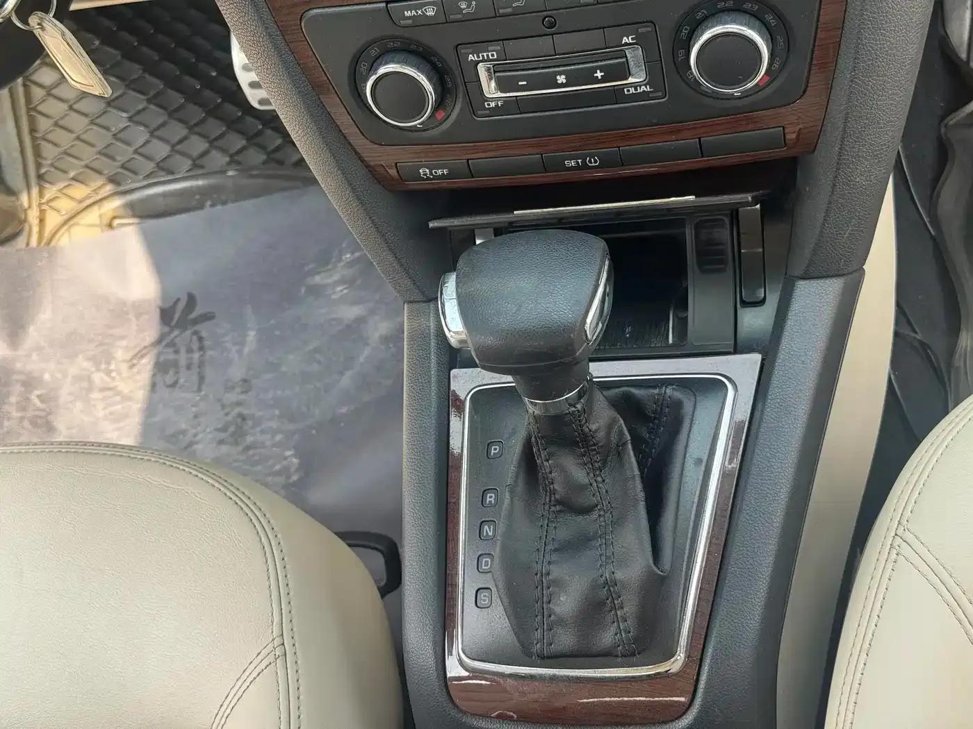 Octavia 2013 1.8TSI DSG Elegant Edition — миниатюра 27