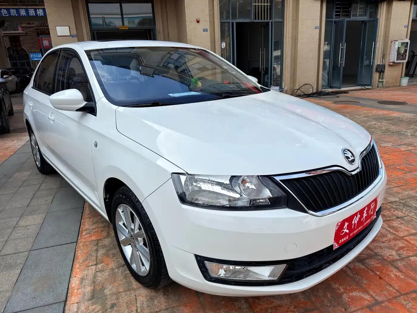 Rapid 2016 1.6L Automatic Comfort Edition — миниатюра 3