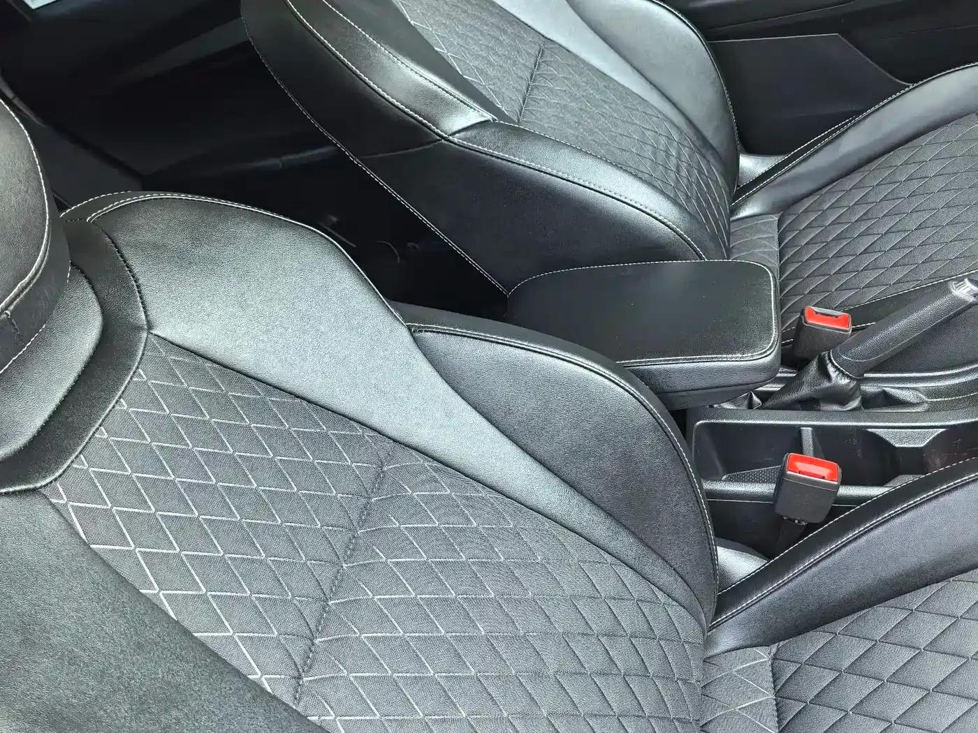 Karoq 2018 TSI280 Luxury Edition (National V Emission Standard) — миниатюра 23