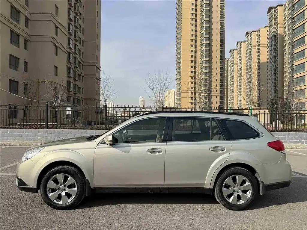 Outback 2010 2.5i Luxury Navigation Edition — миниатюра 13