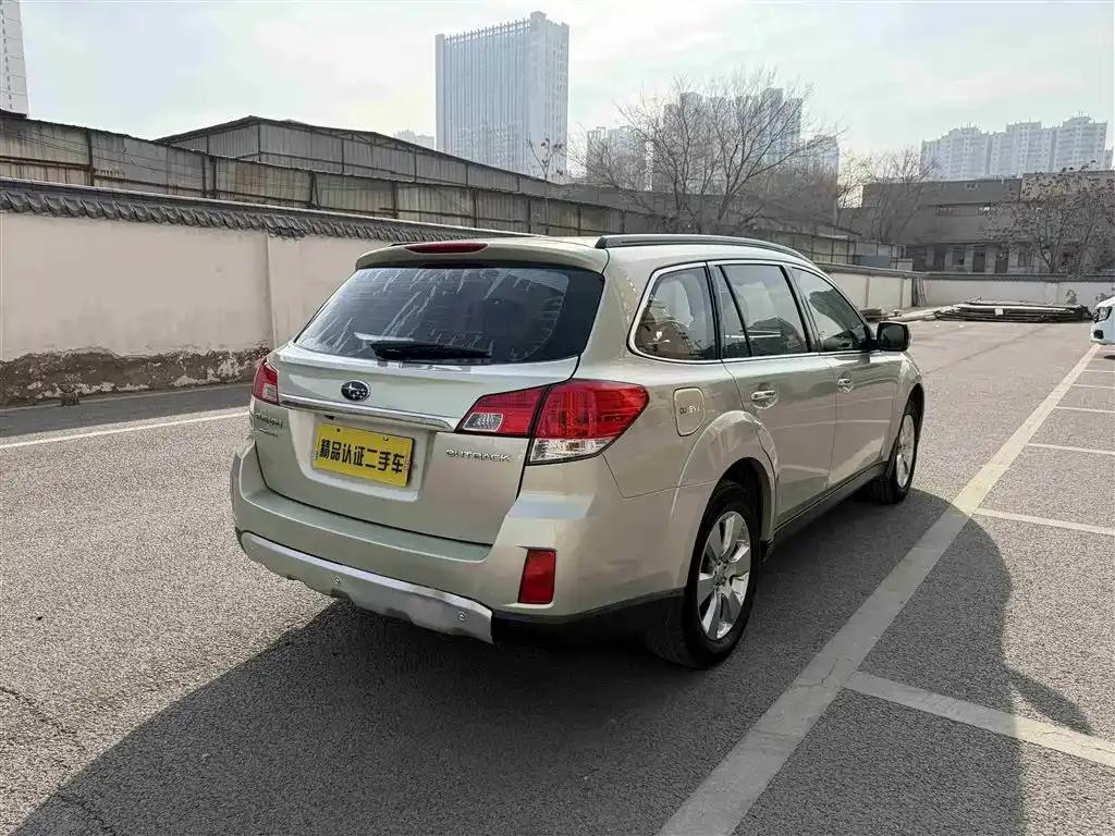 Outback 2010 2.5i Luxury Navigation Edition — миниатюра 15
