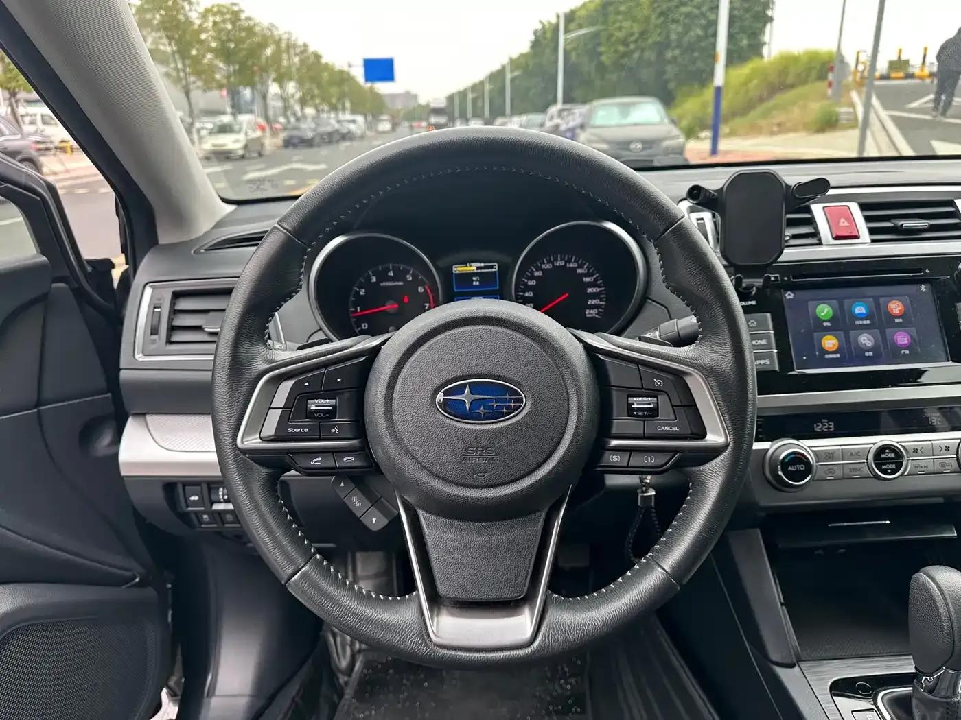 Legacy 2020 2.5i AWD Fashion Edition — миниатюра 19