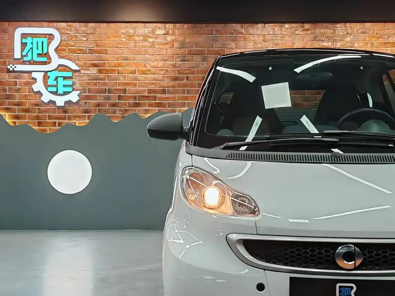 2012 Smart Fortwo 1.0 MHD Hardtop Comfort Edition — миниатюра 5