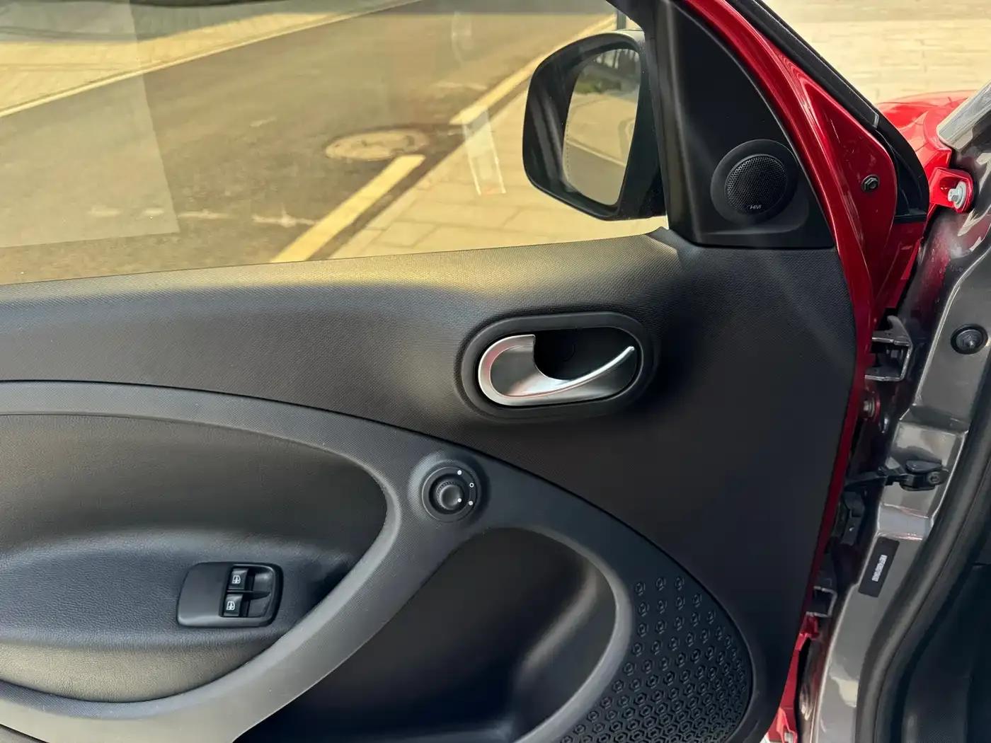 2016 Smart Forfour 1.0L 52kW Passion Edition — миниатюра 5
