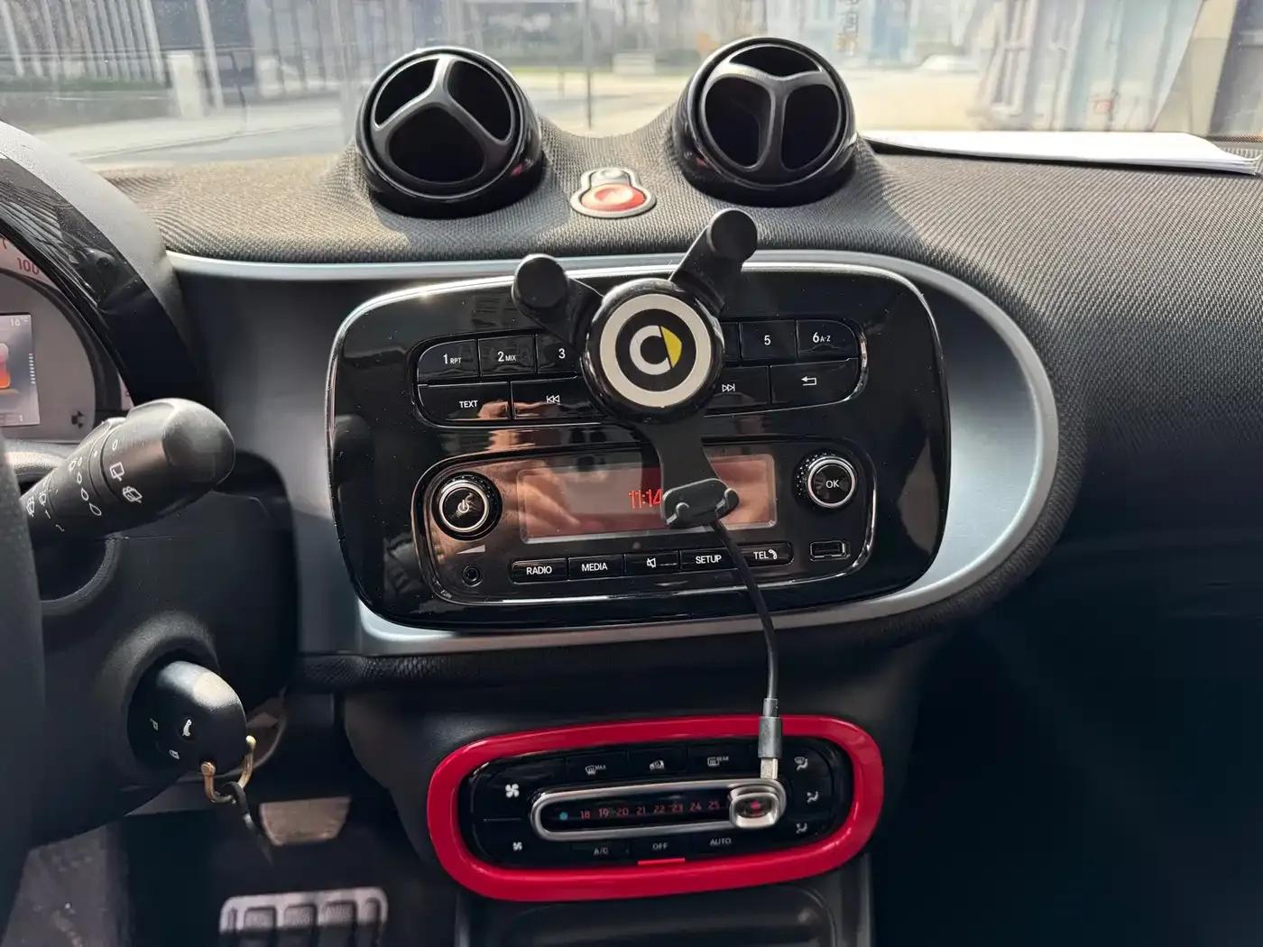 2016 Smart Forfour 1.0L 52kW Passion Edition — миниатюра 9