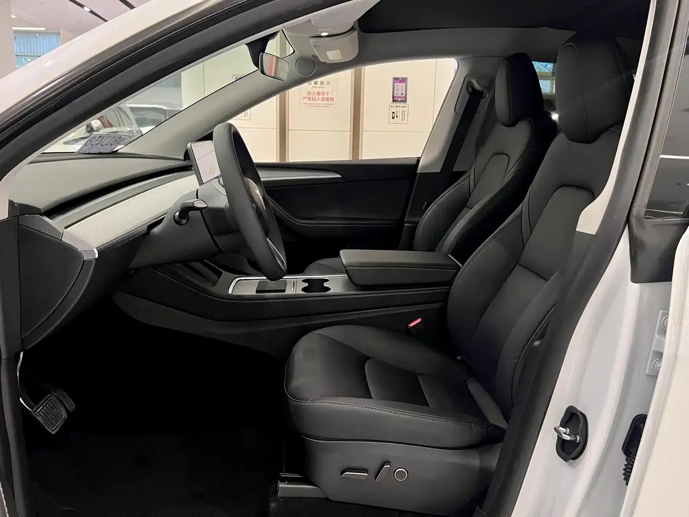 Model Y 2024 Rear-Wheel Drive — миниатюра 3
