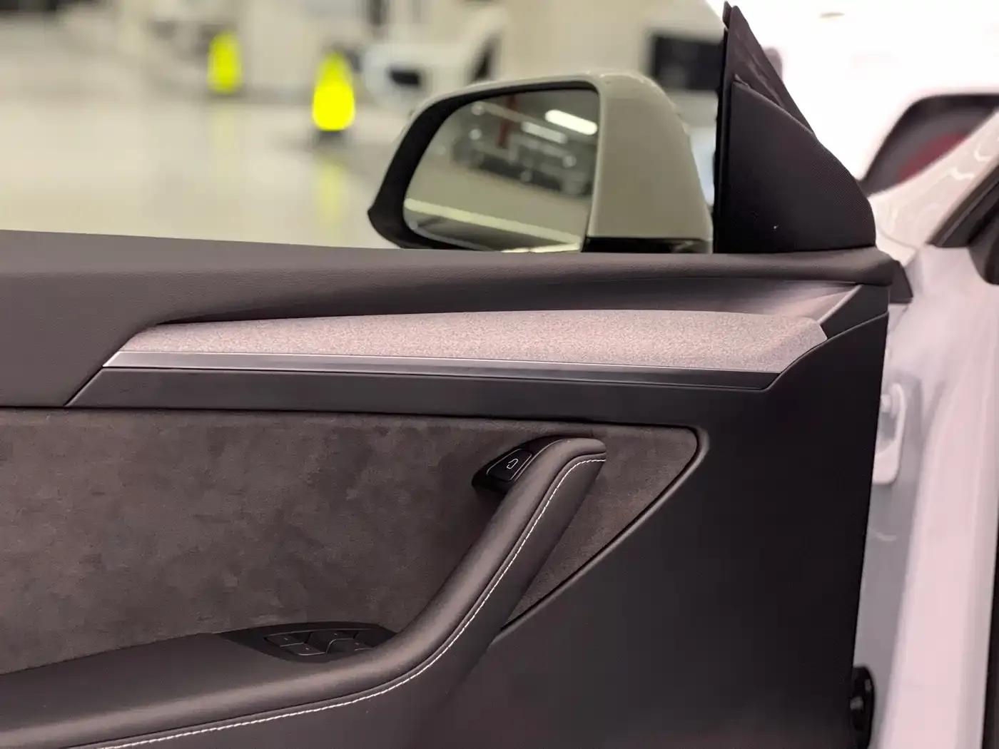 Model Y 2024 Rear-Wheel Drive — миниатюра 9