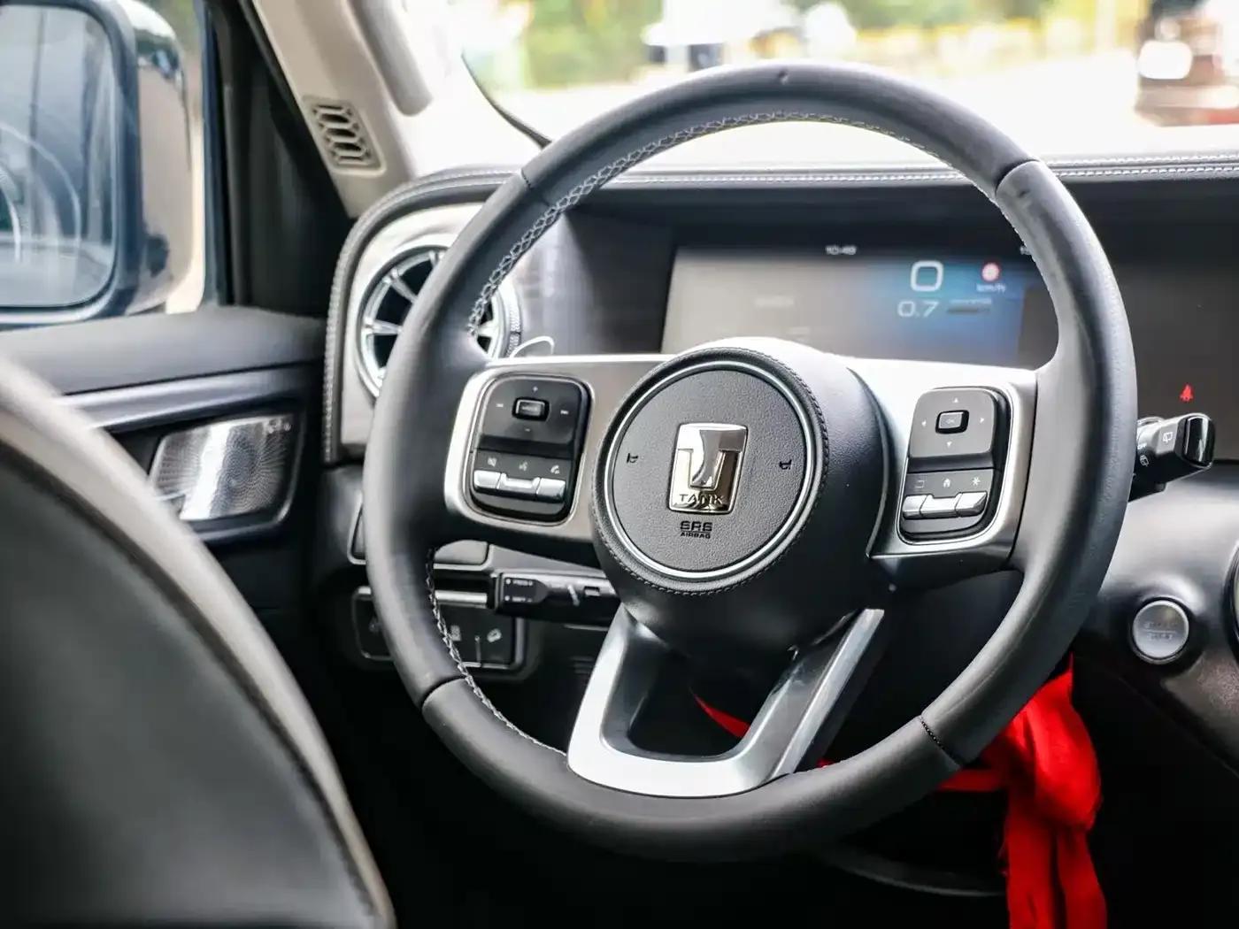 The 2023 Tank 300 City Edition 2.0T is very stylish. — миниатюра 10
