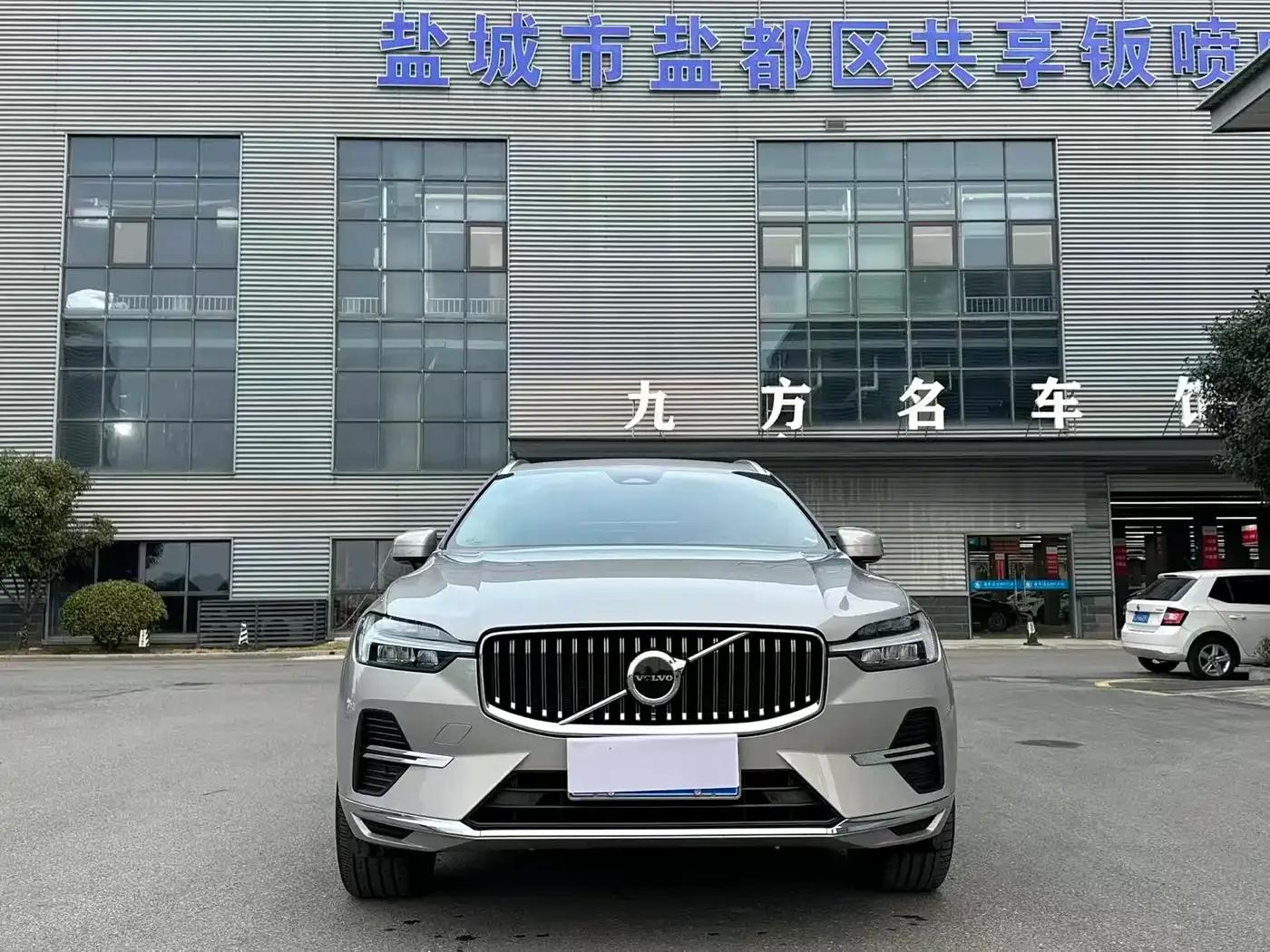 2024 Volvo XC60 B5 AWD Inscription Luxury Edition — миниатюра 6