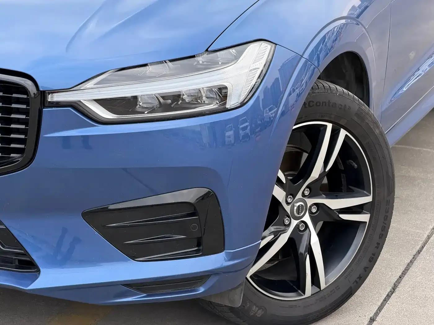 2021 Volvo XC60 T5 AWD Inscription Sport Edition — миниатюра 3