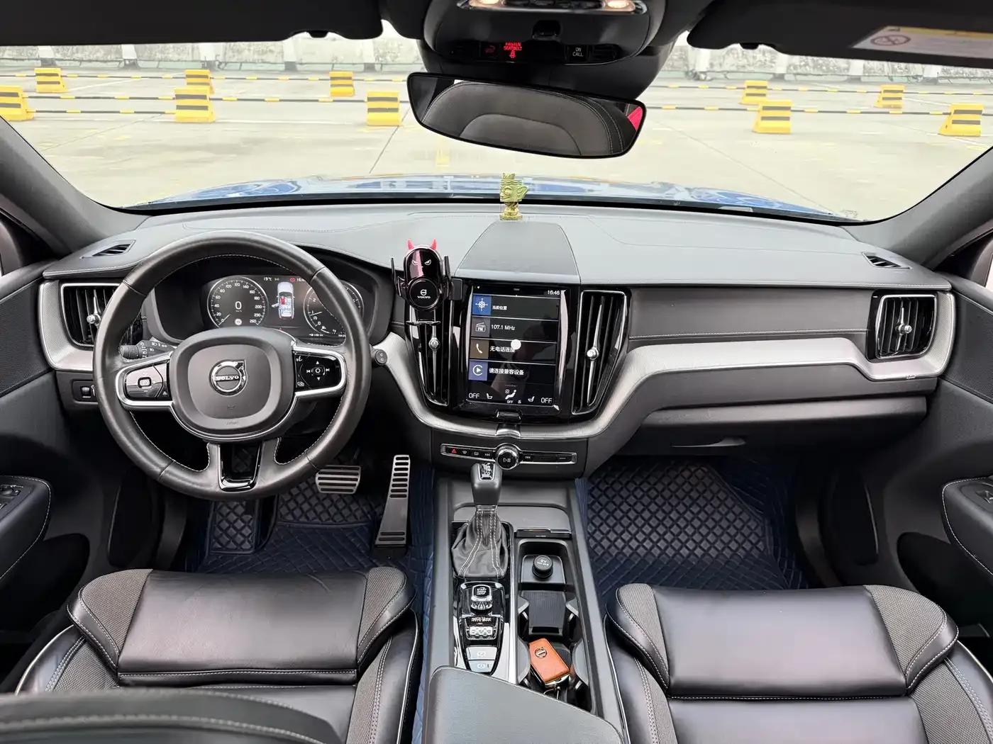 2021 Volvo XC60 T5 AWD Inscription Sport Edition — миниатюра 7