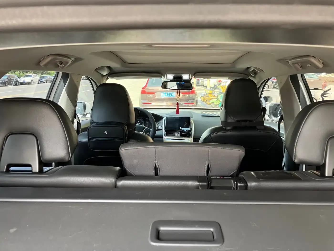 2017 Volvo XC60 T5 AWD Smart Edition — миниатюра 7