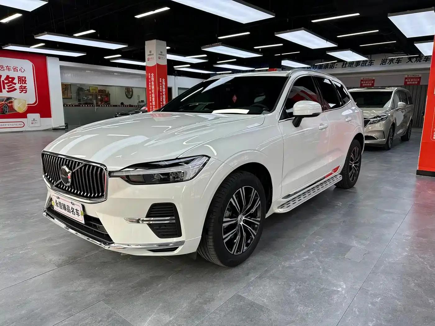 2022 Volvo XC60 B5 AWD Inscription Luxury Edition — миниатюра 1