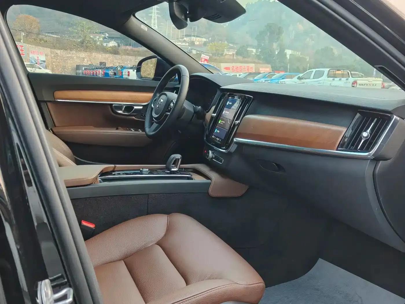 2024 Volvo S90 B5 Smart Luxury Edition — миниатюра 5
