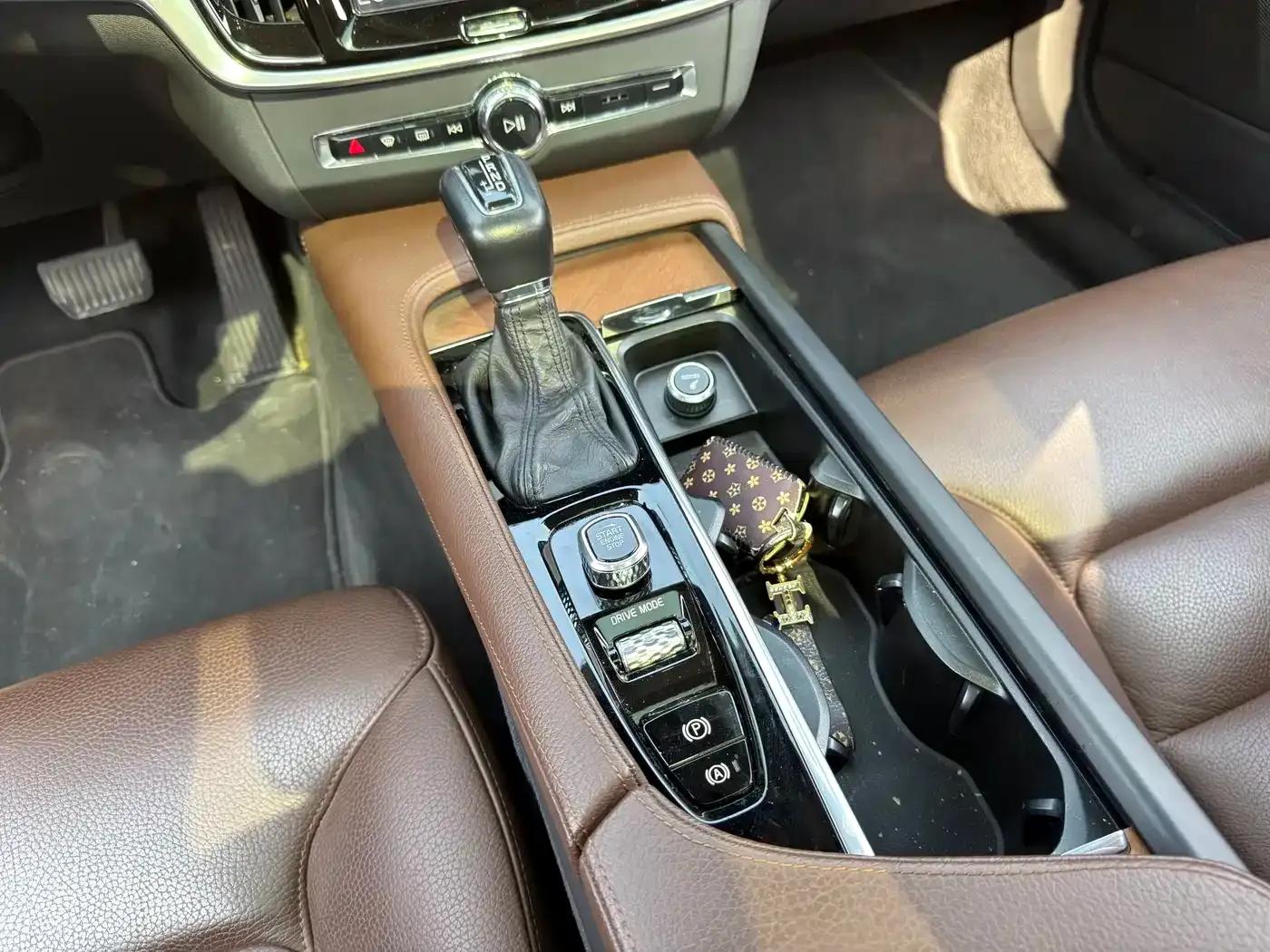 2020 Volvo S90 T5 Inscription Luxury Edition — миниатюра 11