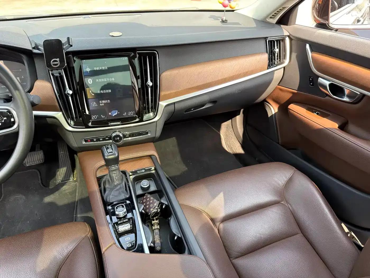 2020 Volvo S90 T5 Inscription Luxury Edition — миниатюра 9