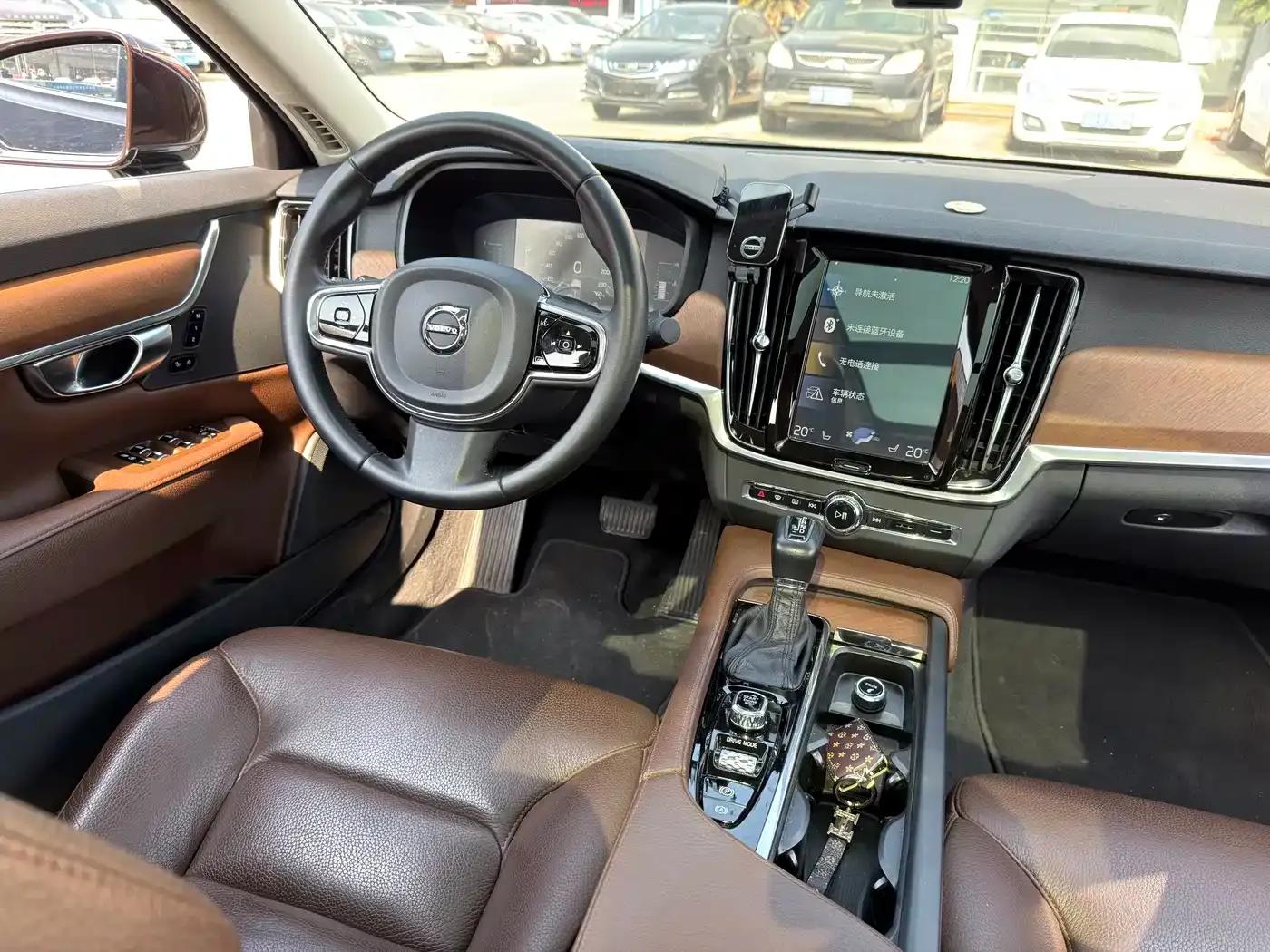 2020 Volvo S90 T5 Inscription Luxury Edition — миниатюра 10