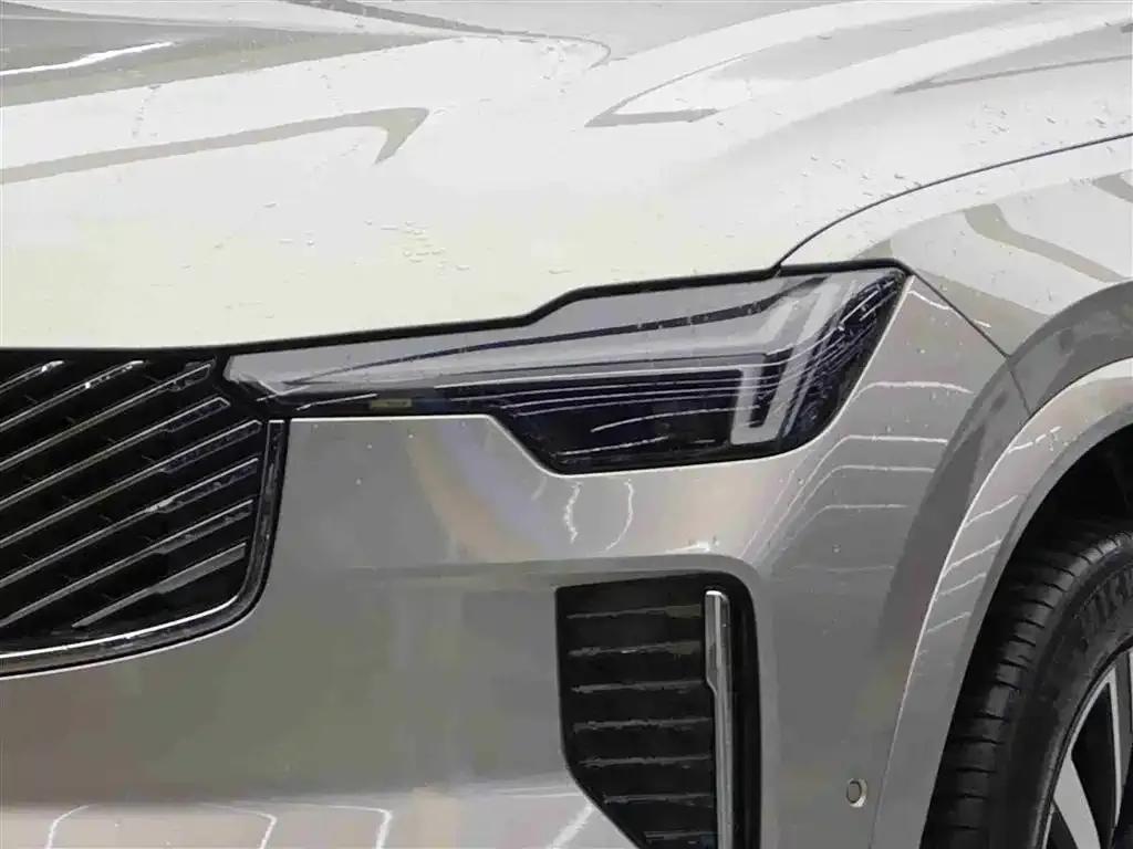 2025 Volvo XC90 Facelift B6 Smart Luxury Edition 6-seater — миниатюра 3