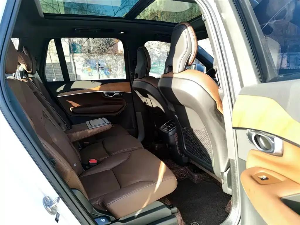 2024 Volvo XC90 B6 Inscription Luxury Edition 7-seater — миниатюра 11