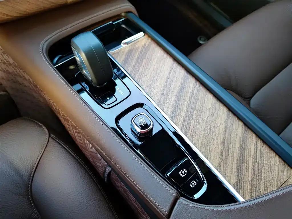2024 Volvo XC90 B6 Inscription Luxury Edition 7-seater — миниатюра 14