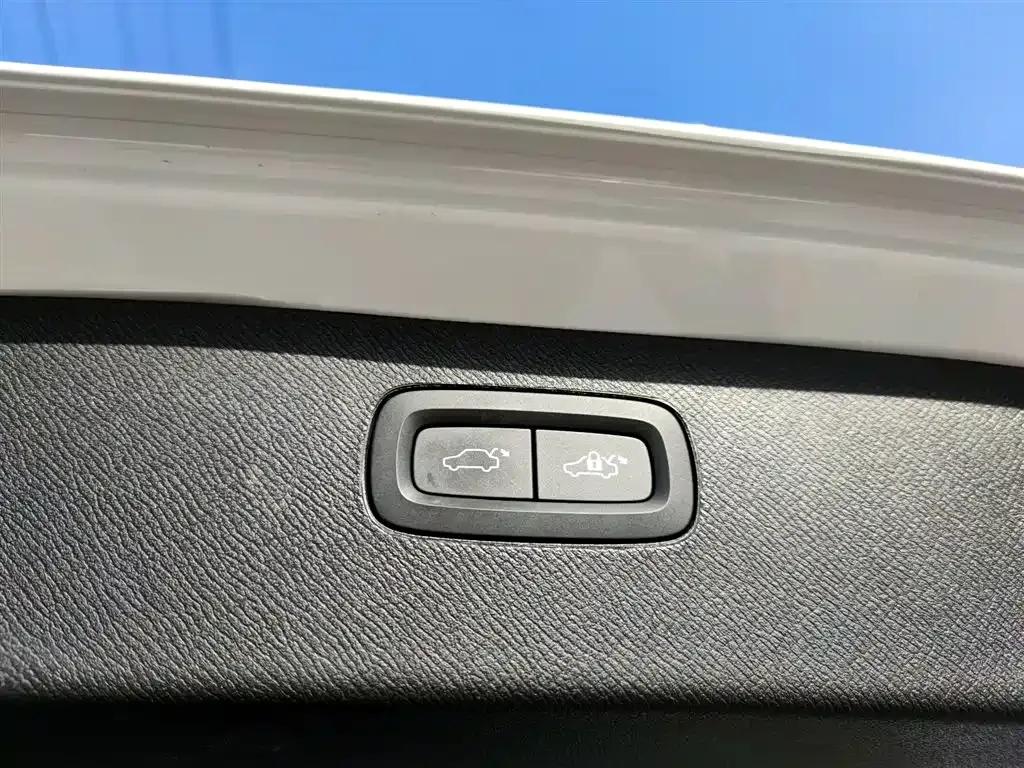 2024 Volvo XC90 B6 Inscription Luxury Edition 7-seater — миниатюра 17