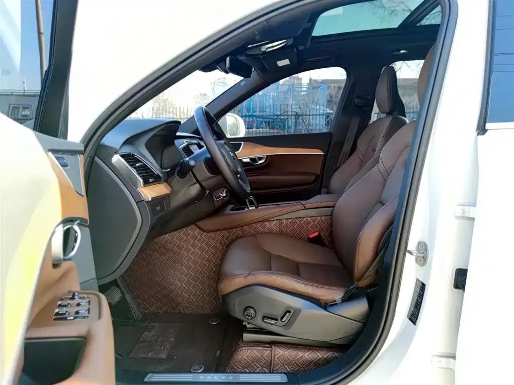 2024 Volvo XC90 B6 Inscription Luxury Edition 7-seater — миниатюра 7