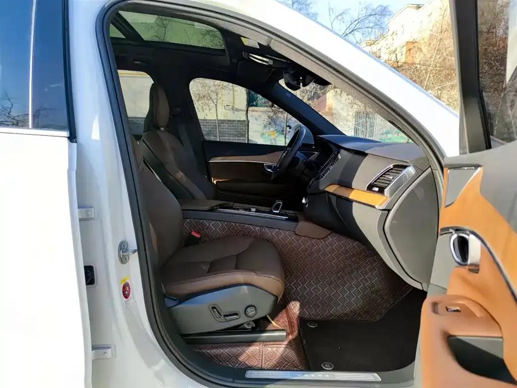 2024 Volvo XC90 B6 Inscription Luxury Edition 7-seater — миниатюра 8