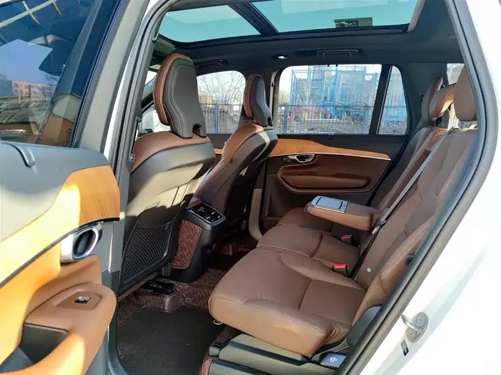 2024 Volvo XC90 B6 Inscription Luxury Edition 7-seater — миниатюра 10